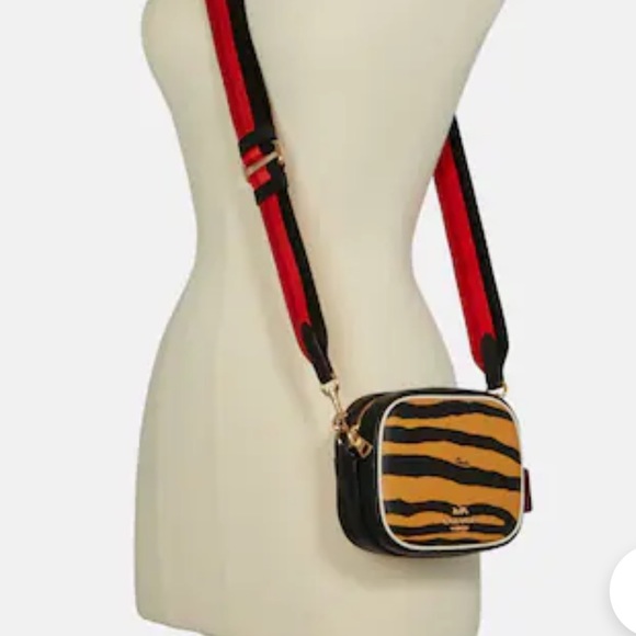 COACH mini Dempsey camera bag in tiger print - Picture 3 of 6